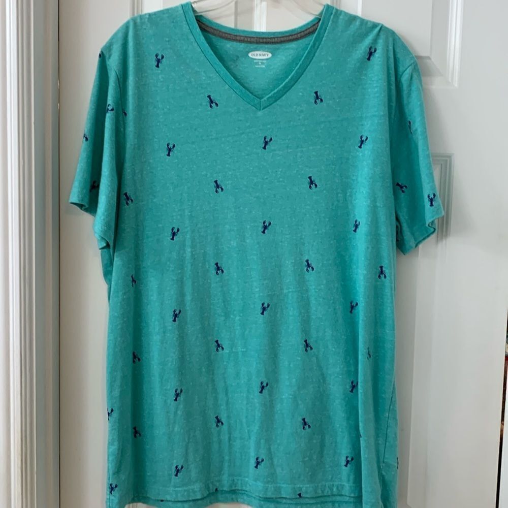 Men's size extra large soft wash short sleeve T-shirt.